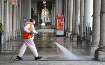 Senza sosta la pulizia della città da parte di Amag