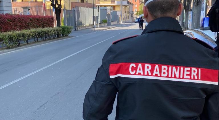 Denuncia il marito dopo anni di violenze: Carabinieri intervengono a Castelnuovo