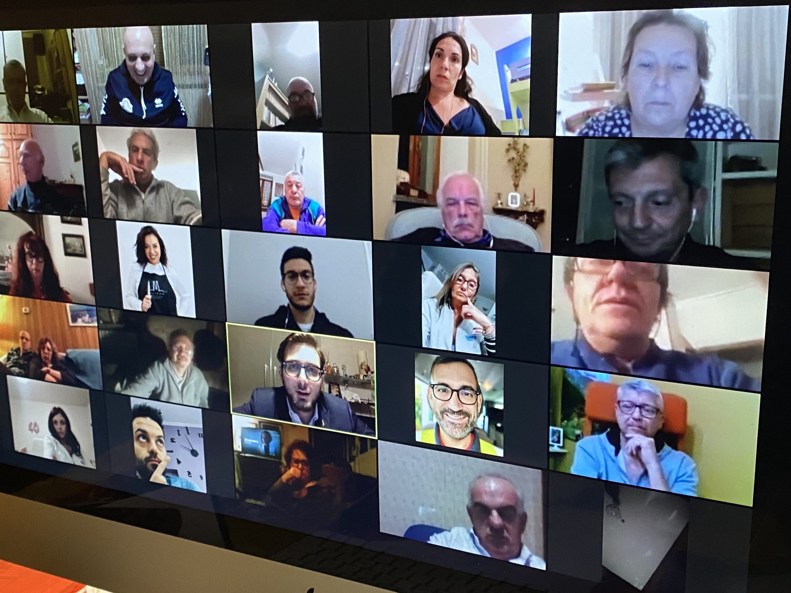 Nella prima videoassemblea dei negozianti del Cristo si pensa a un modo nuovo di fare commercio