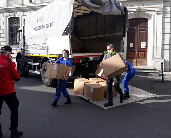 Comune Alessandria su mascherine nelle farmacie: “Chi non può andare deleghi un parente”