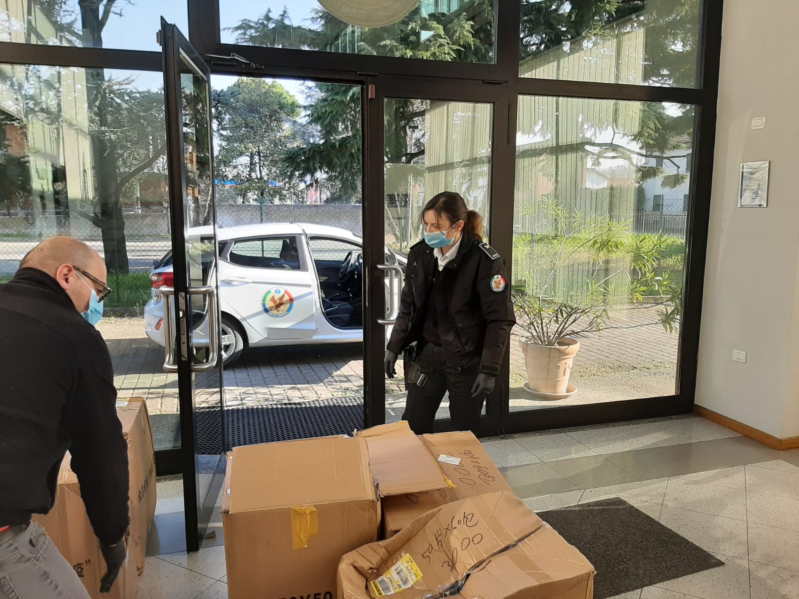 Unità Gamma distribuisce 40 mila mascherine alle farmacie del tortonese