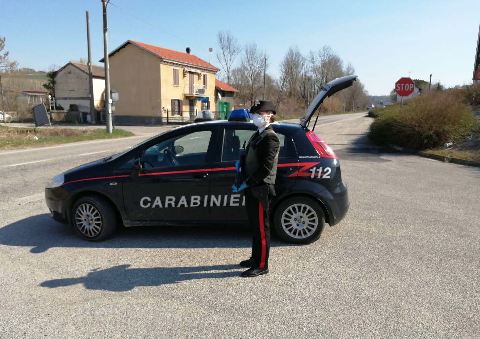 Sorpreso a fare una grigliata nonostante le norme anti covid minaccia il Maresciallo