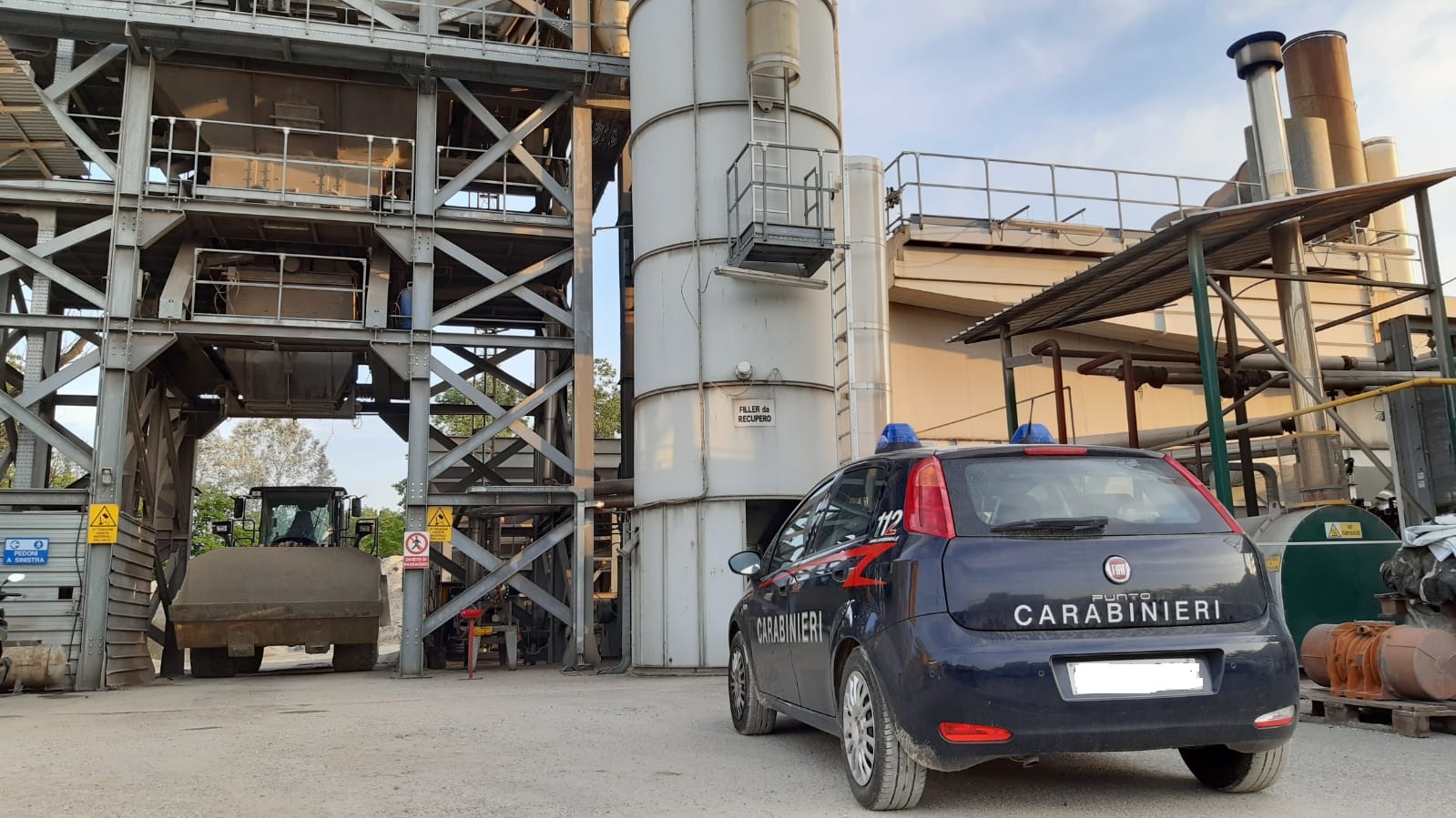 Incidente sul lavoro alla ditta Allara di Casale: operaio ferito a un piede