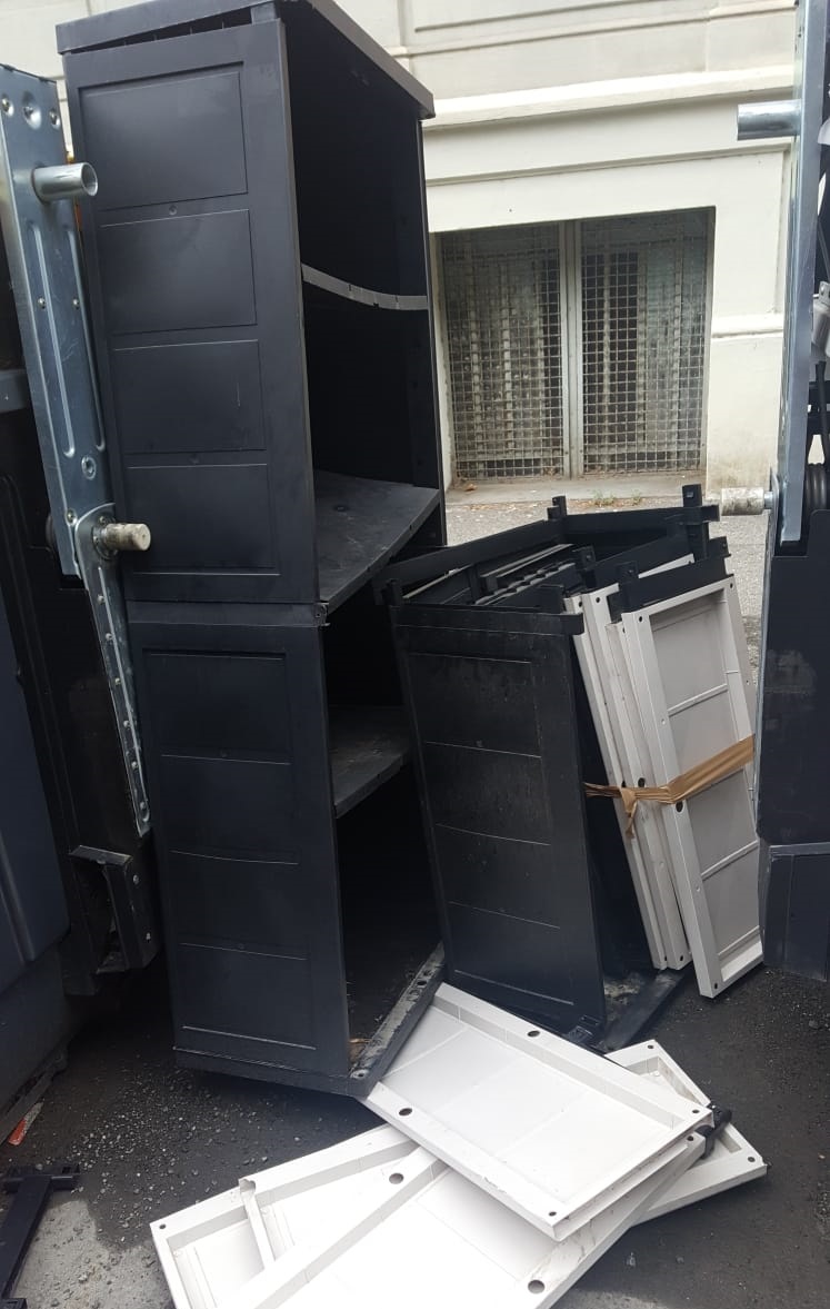 Rifiuti abbandonati fuori cassonetto ad Alessandria in zona D3 e in Spalto Marengo