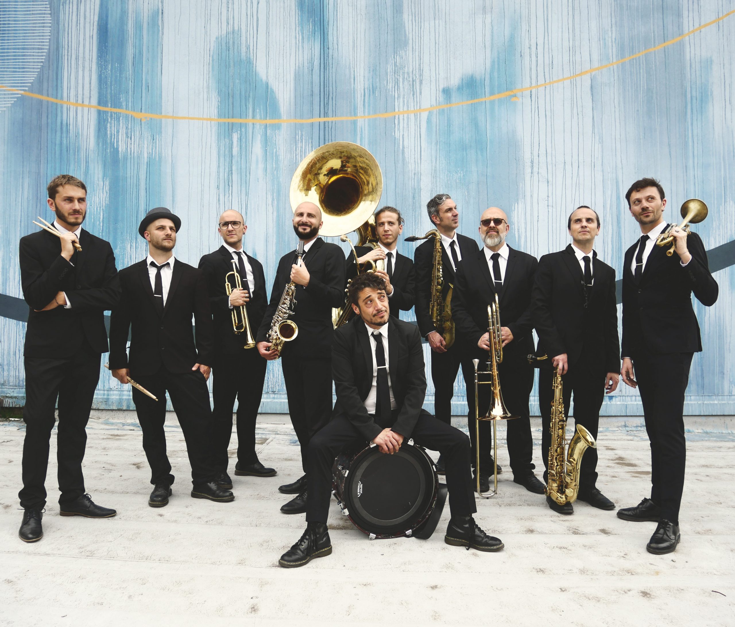 A giugno torna Asti Teatro. Inaugurazione con la Bandakadabra+ Mr T-bone