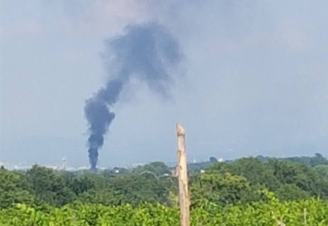 In fiamme un mezzo agricolo a Sezzadio