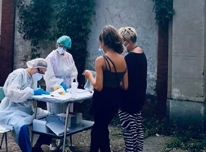 Covid e tamponi: Regioni chiedono stop per gli asintomatici