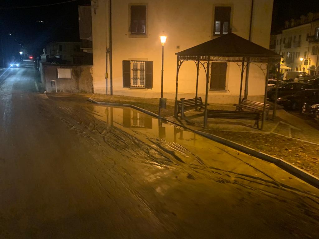 Sacchi di sabbia per Bistagno dalla Protezione Civile: “Precauzione per via di caditoie e fossi ostruiti”