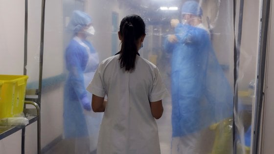 Ricciardi (consigliere ministro Salute) su situazione coronavirus: “Chiusure chirurgiche per aree”