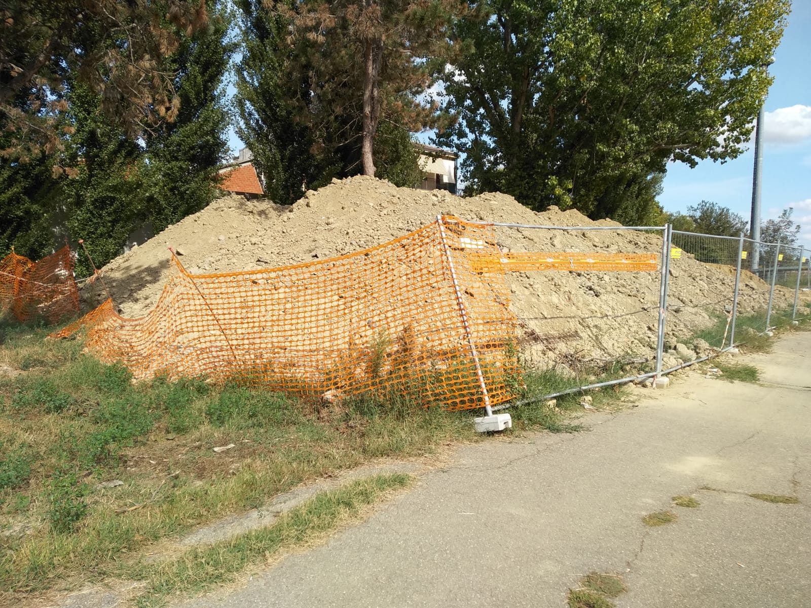 Teleriscaldamento: cittadini del quartiere Europa incontrano Telenergia. “Basta cantieri nelle aree verdi”