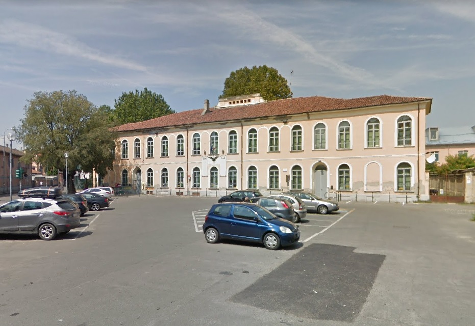 Quartiere Cristo: piazza Zanzi chiusa alle auto durante l’entrata e l’uscita degli studenti