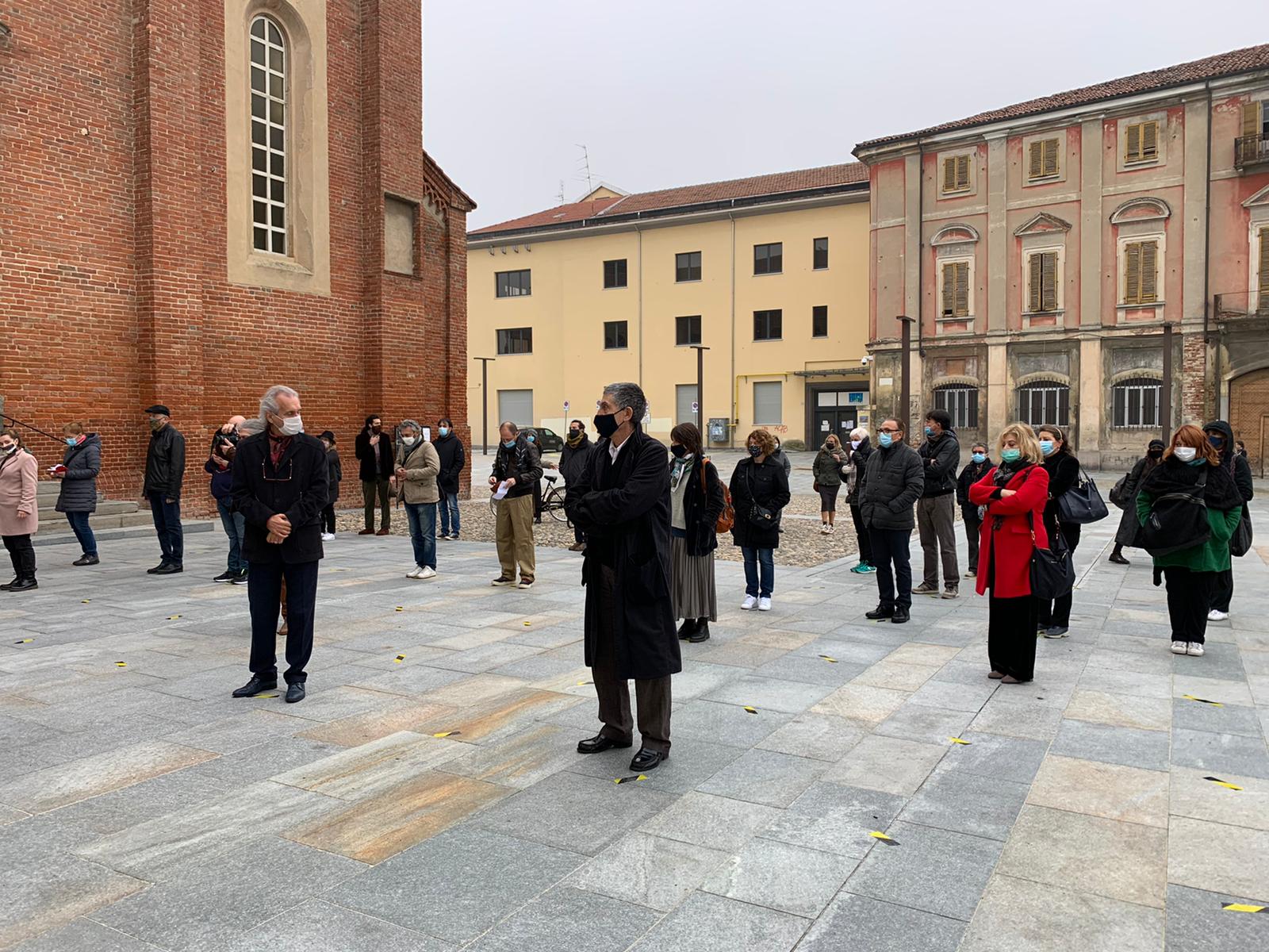 Covid: il mondo della cultura in piazza ad Alessandria contro il Dpcm [RIGUARDA LA DIRETTA]
