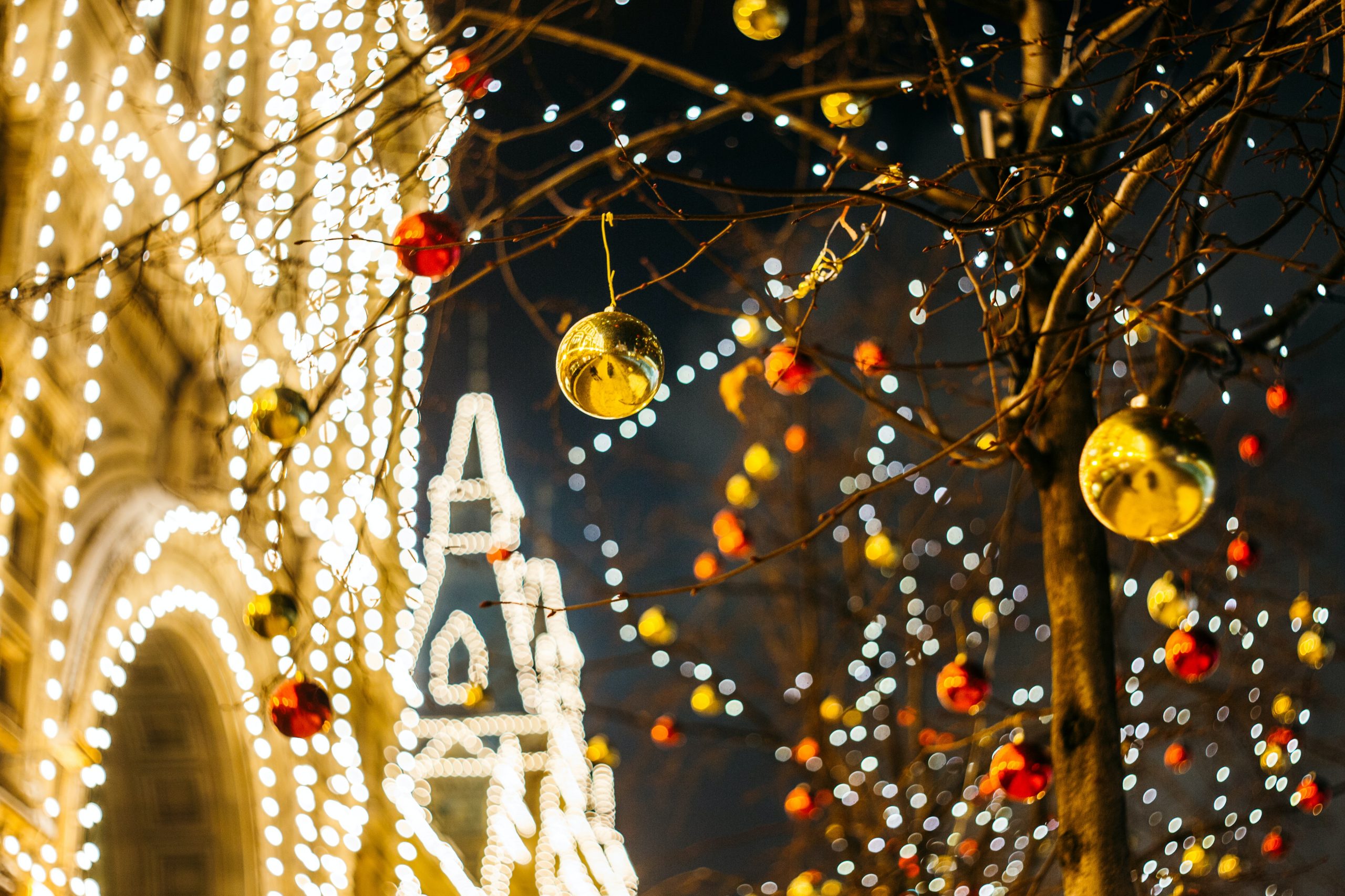 Le 10 domande e risposte più frequenti sul Dpcm di Natale: dagli spostamenti al pranzo coi parenti