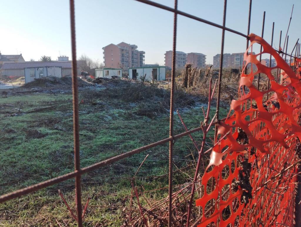 Rifiuti abbandonati al quartiere Cristo, Sciaudone: “Area finalmente ripulita”