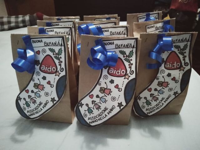 A Valenza è arrivata la Befana grazie alle associazioni Mano nella mano e Aido