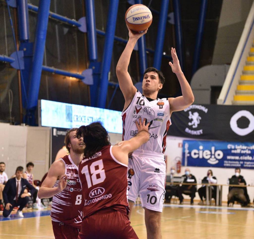 Bertram Derthona cade per la prima volta: Trapani vince al fotofinish
