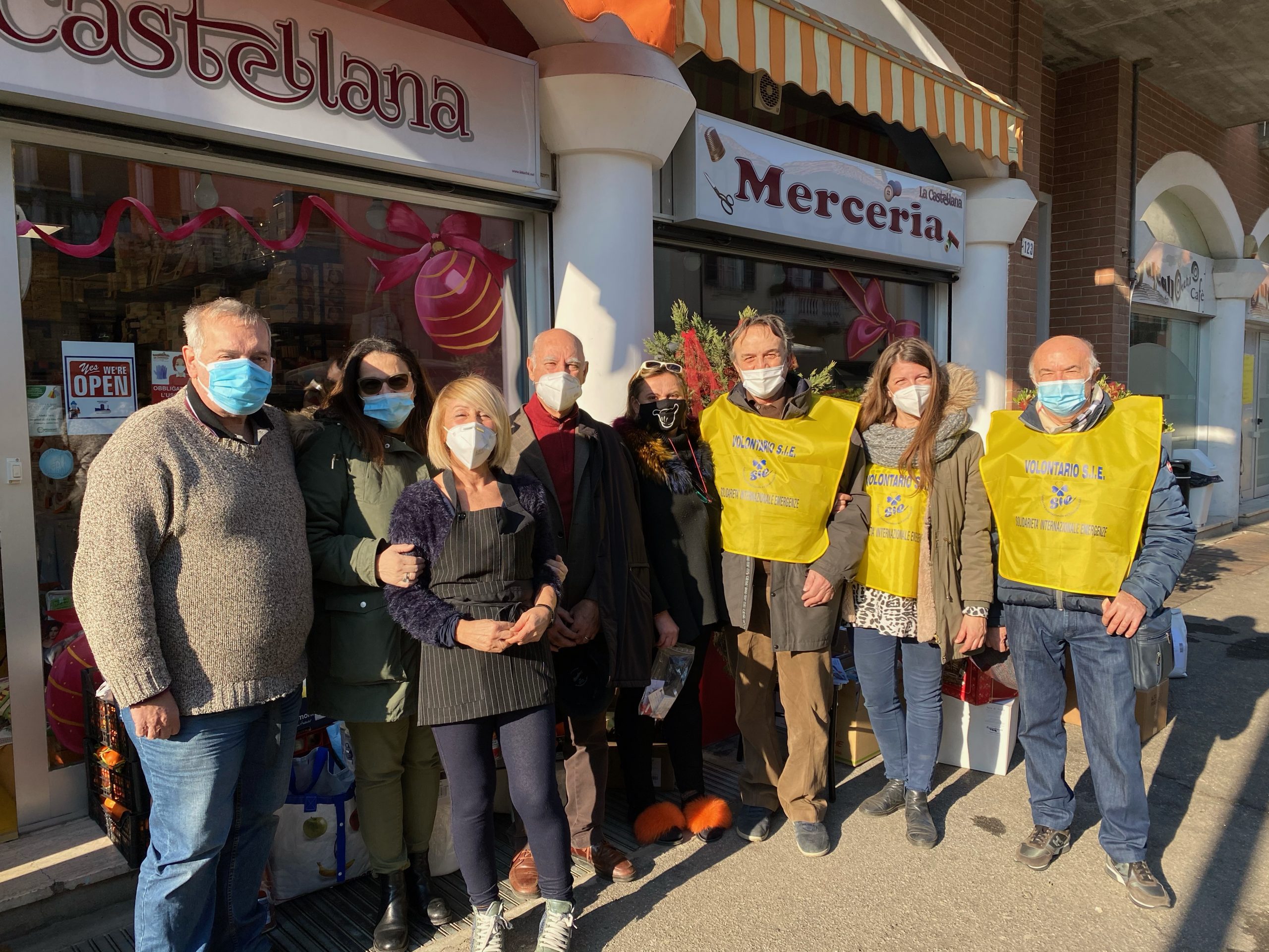 Quartiere Cristo nel Cuore: donati 160 chili di cibo e generi di prima necessità