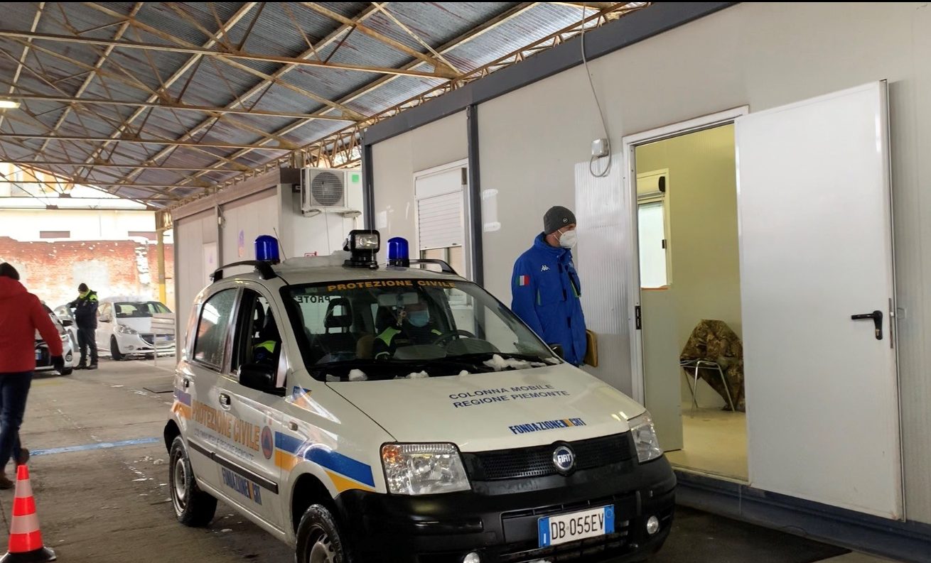 Vaccini covid alla Caserma Valfrè di Alessandria, Arpa: “Lavoriamo per partire il 31 marzo”