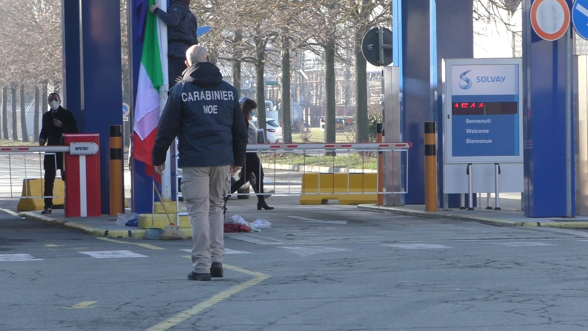 Indagini alla Solvay, M5S: “Preoccupati per la salute dei cittadini, giunta regionale immobile”