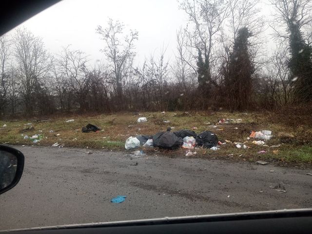Tra Novi e Serravalle la situazione rifiuti abbandonati è un “disastro”