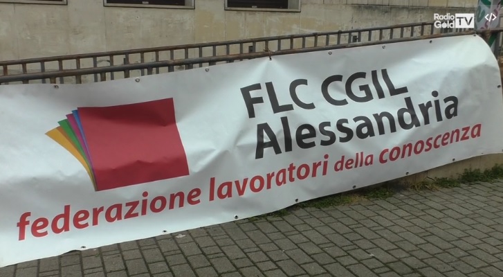 “Gli stipendi dell’organico Covid della scuola? In ritardo e scarsi”: la denuncia di Cgil