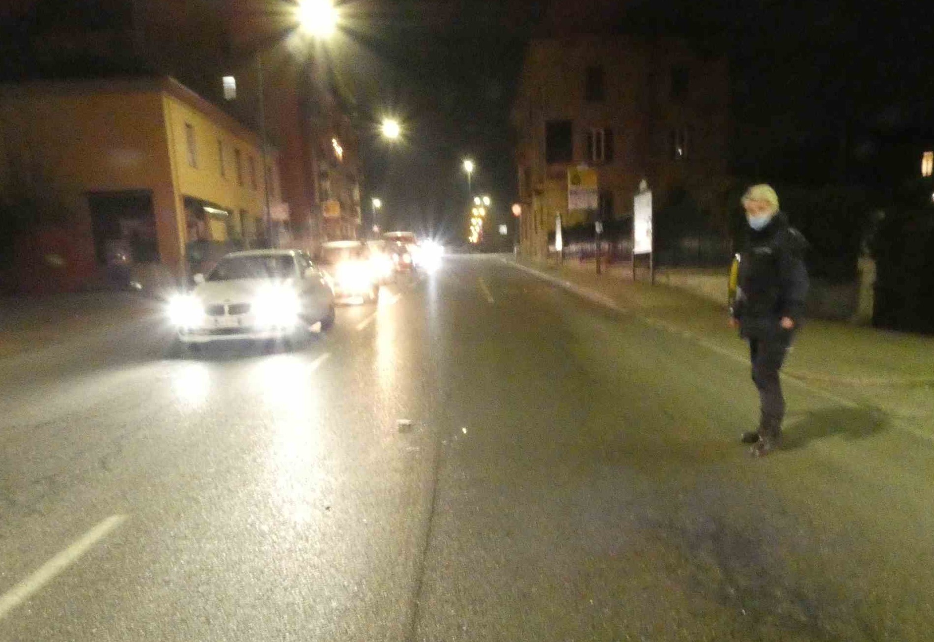 Investe un pedone e si dà alla fuga: identificato l’autore dell’incidente