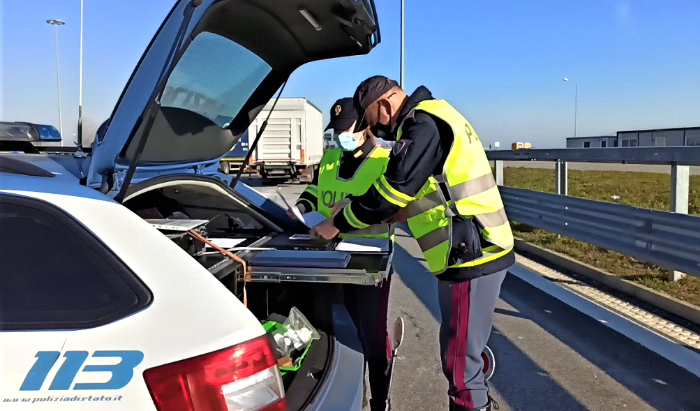 Controlli sulle strade: 116 irregolarità rilevate dalla Stradale