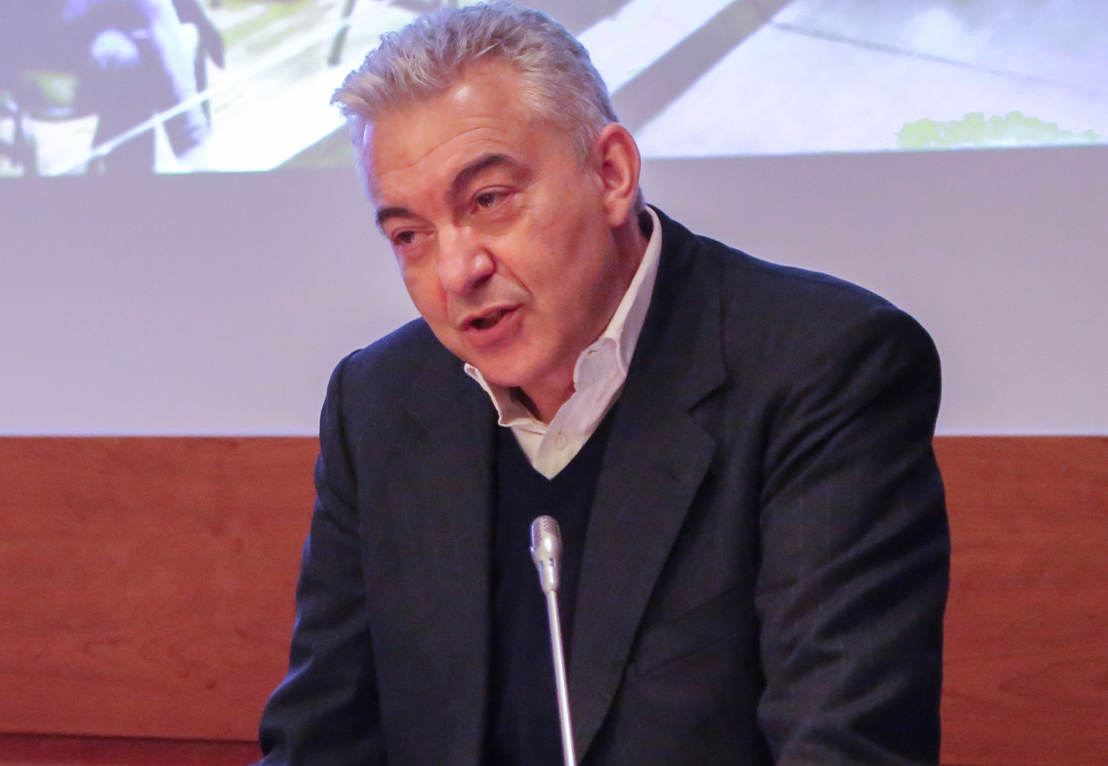 Arcuri non è più il commissario per l’emergenza Covid: al suo posto Figliuolo