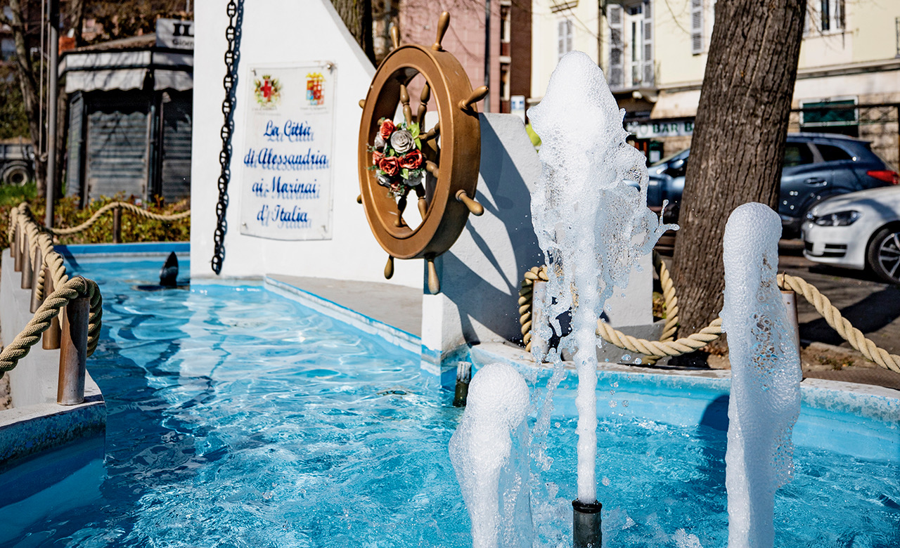 Torna attiva la fontana Marinai d’Italia ad Alessandria. A breve nuova vita anche per tutte le altre