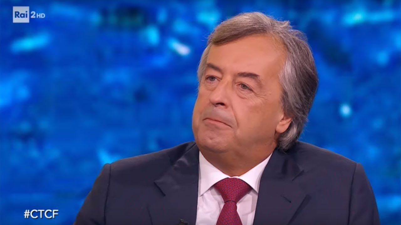 Il virologo Burioni contro la Regione: “Piemontesi prendete l’idrossiclorochina e buttatela nel cesso”