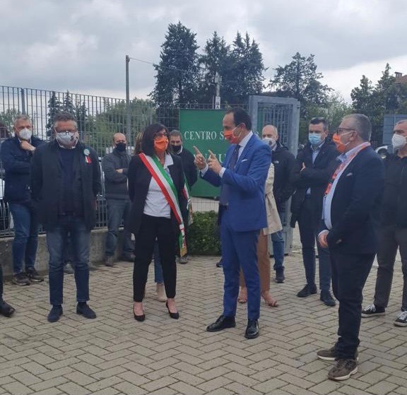 Cirio in visita a Monleale dopo il crollo del palahockey