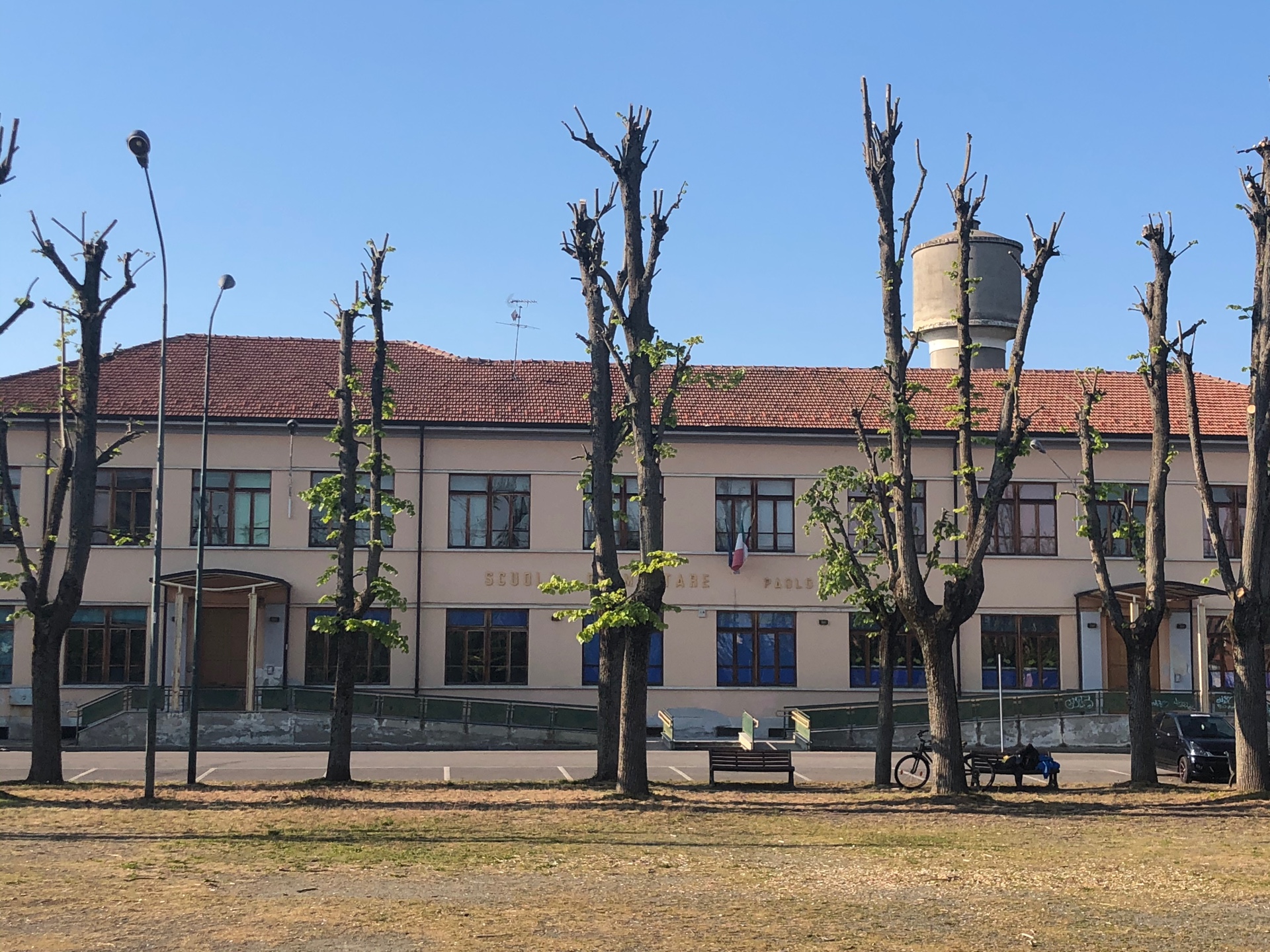 A Mandrogne dopo le asfaltature una nuova illuminazione per l’area verde del Monumento dei Caduti