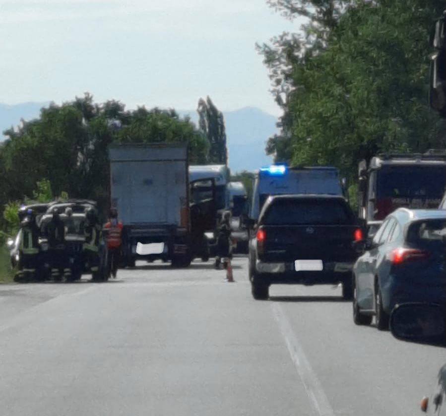 Incidente a Castelletto Monferrato: strada bloccata