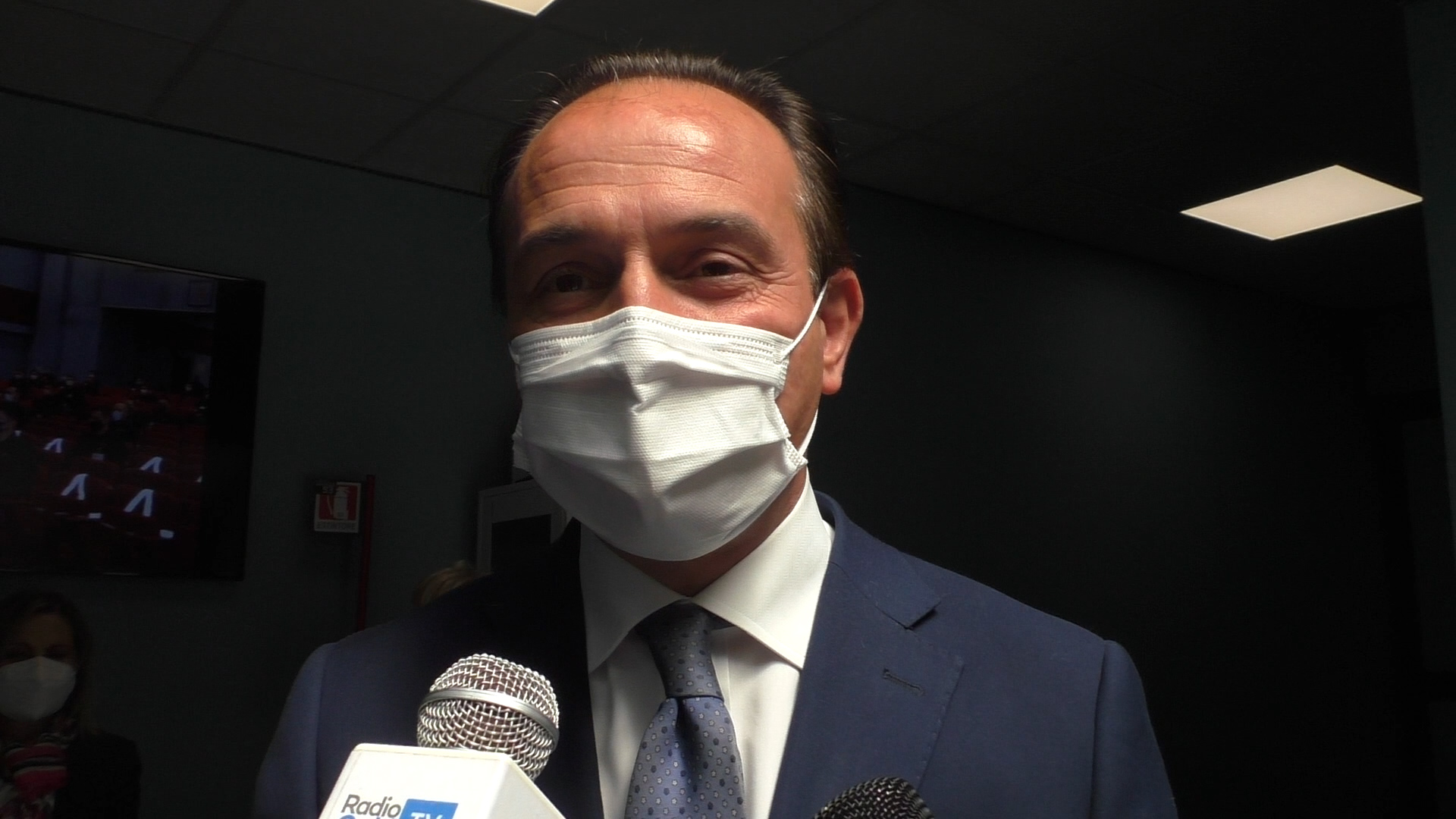 In Piemonte calano ancora i contagi covid e i ricoveri in ospedale, Cirio: “Merito dei vaccini”