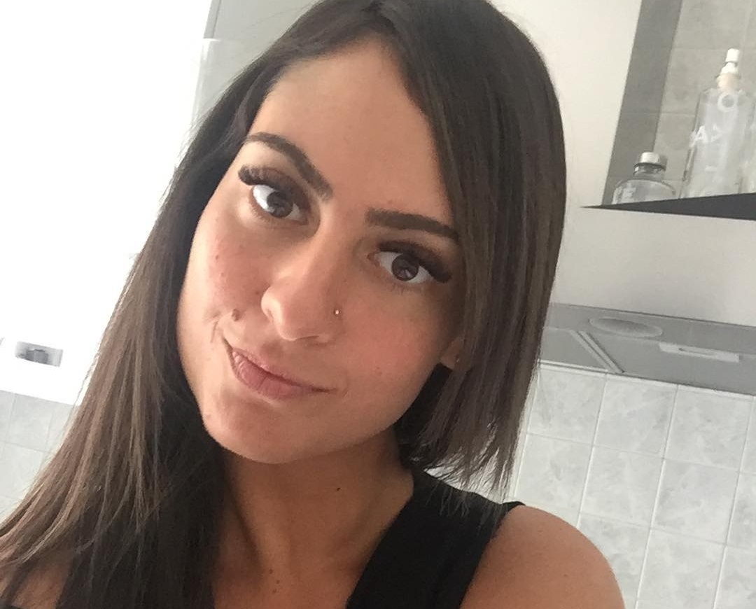 La valenzana Giada e la sua battaglia contro una “malattia invisibile” tra “dolori, paura e rabbia”