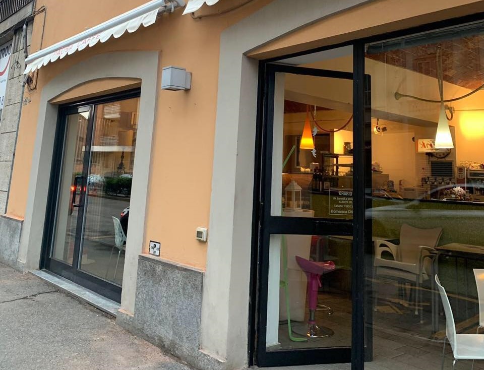 “Sensibilizzazione, non repressione”. La lettera dell’avvocato delle titolari del Bar multato per i pesci rossi