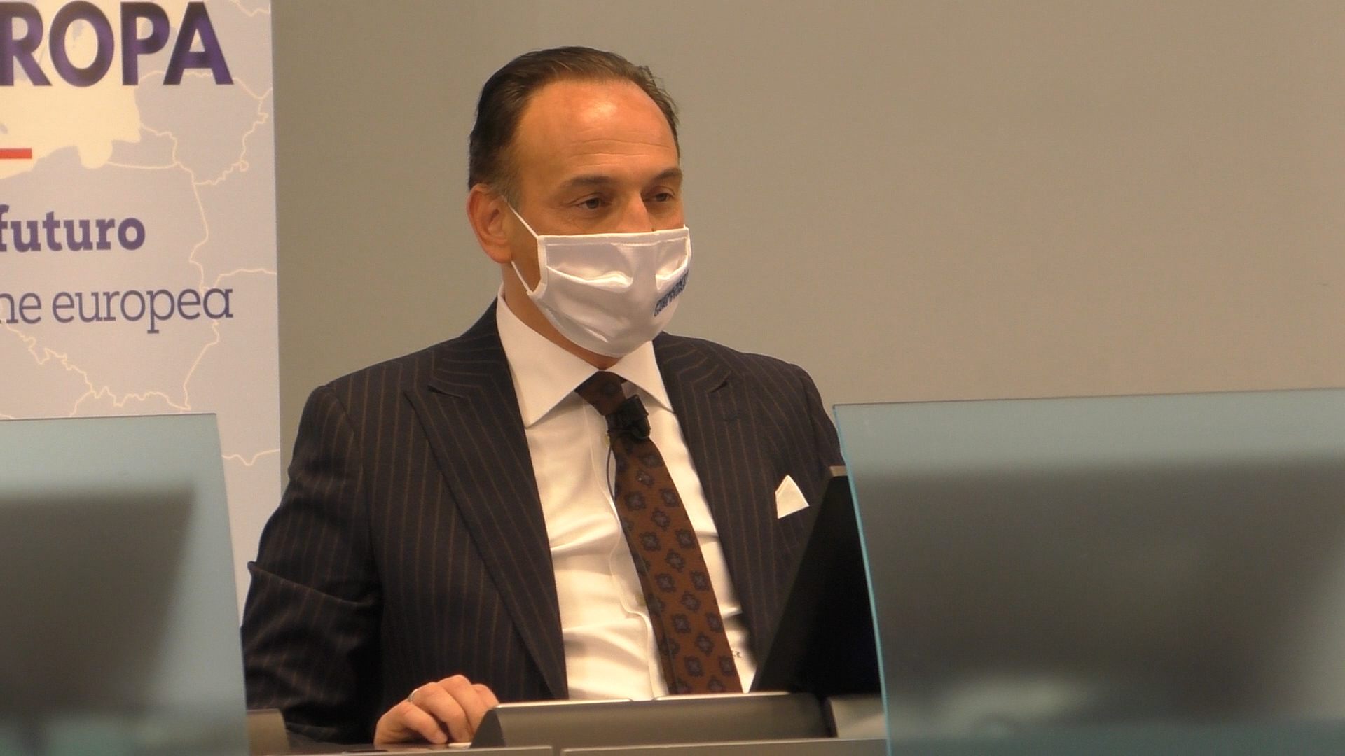 Il Piemonte pensa ai vaccini anche per i maturandi, Cirio: “Opportunità da non sottovalutare”