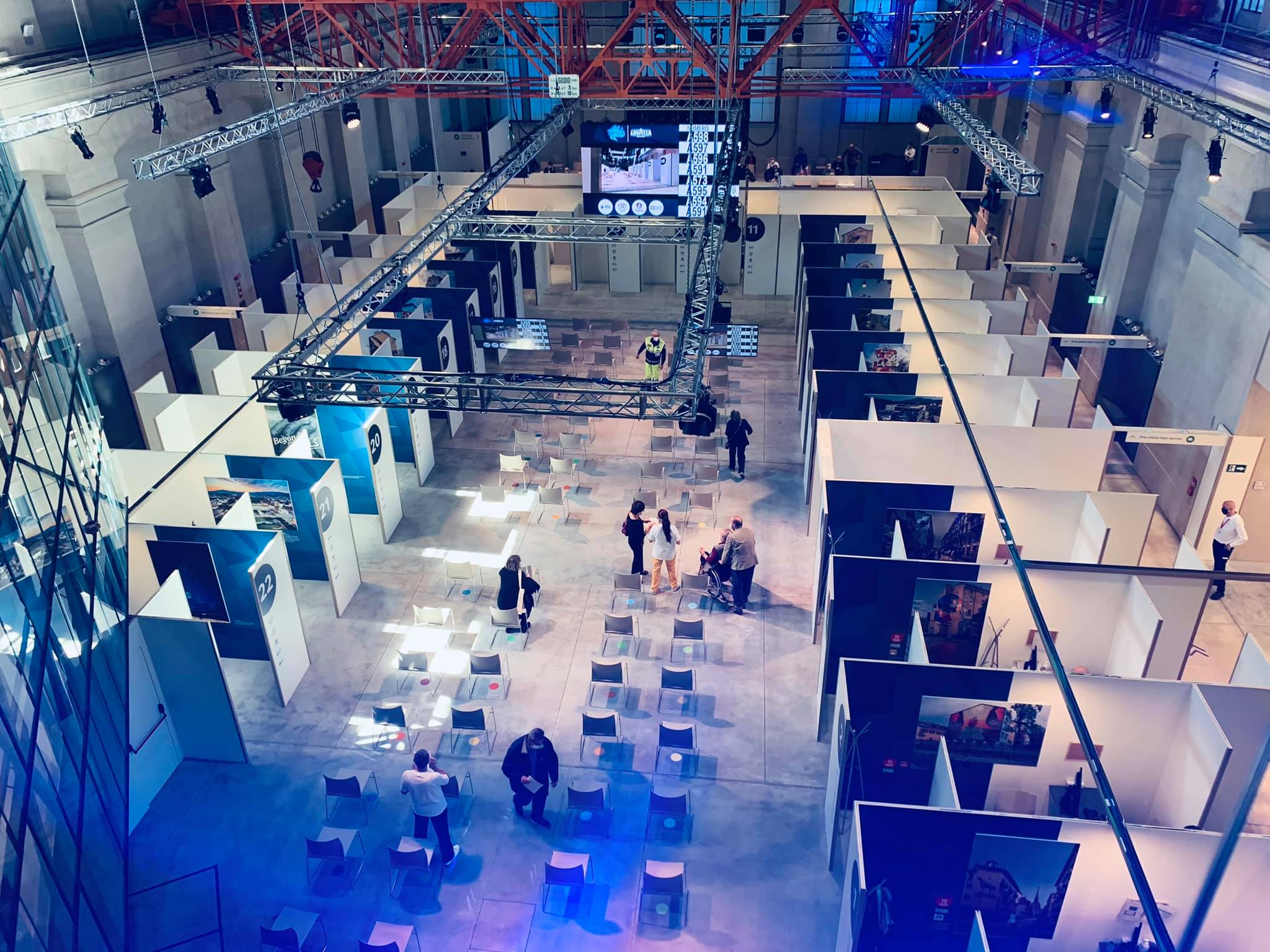 Vaccini over 18: il 25 giugno open night a Torino con Pfizer e Moderna. Via alle prenotazioni