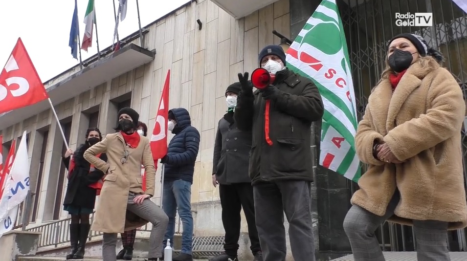 Covid a scuola, i sindacati scrivono al Prefetto: “Difficoltà notevoli e sistema carente”