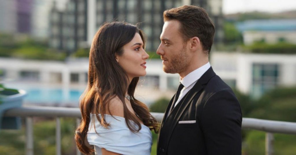Kerem Bursin E Hande Ercel Ospiti In Italia