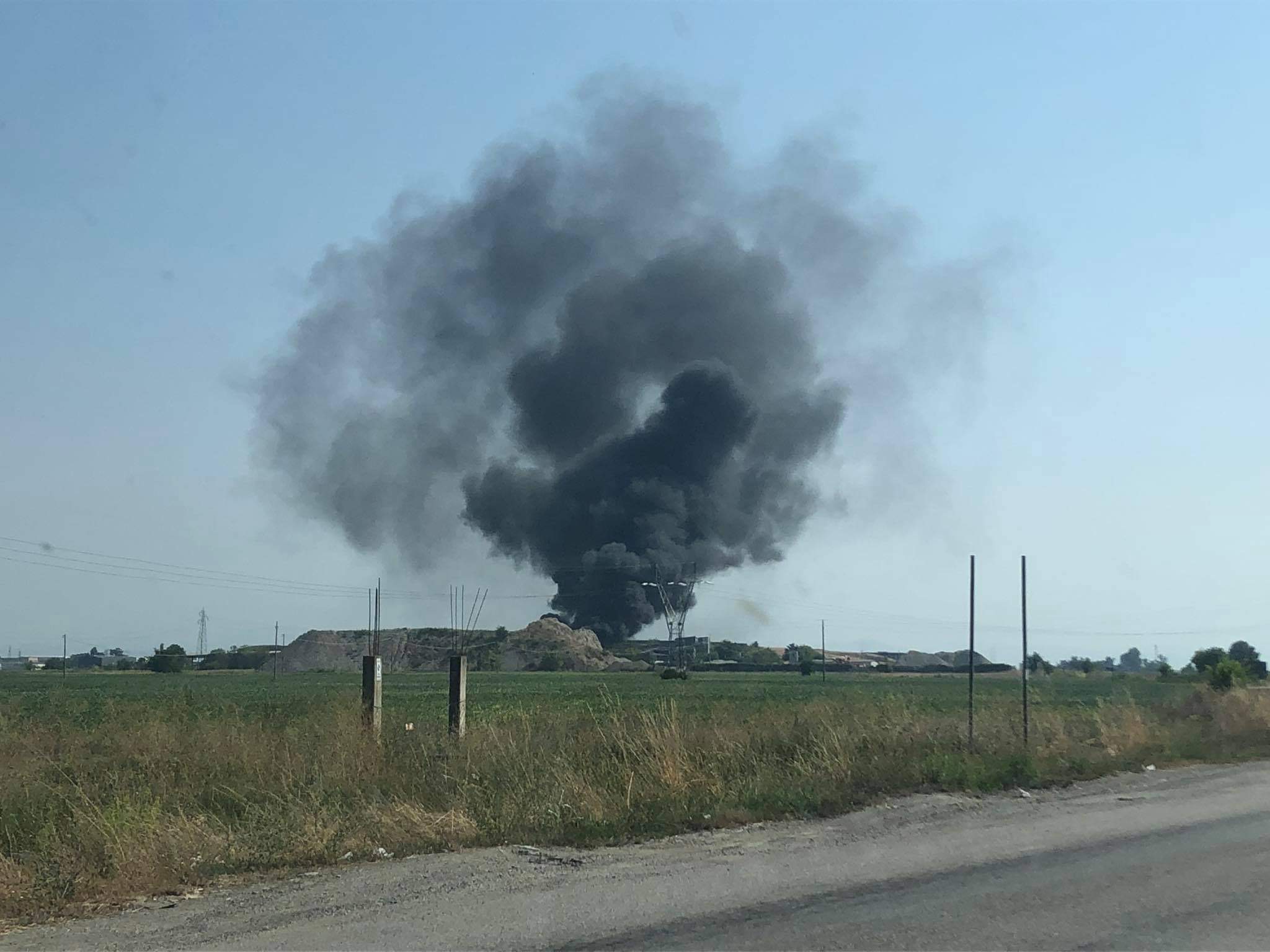 Analisi Arpa dopo l’incendio di Castelceriolo: “Al momento non rilevati valori significativi”
