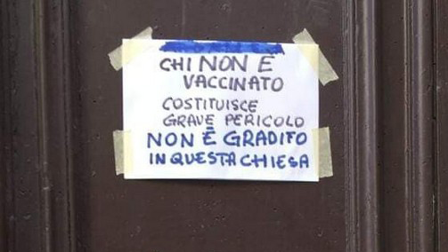 “Chi non è vaccinato non è gradito in questa chiesa” e fioccano le recensioni negative su Google