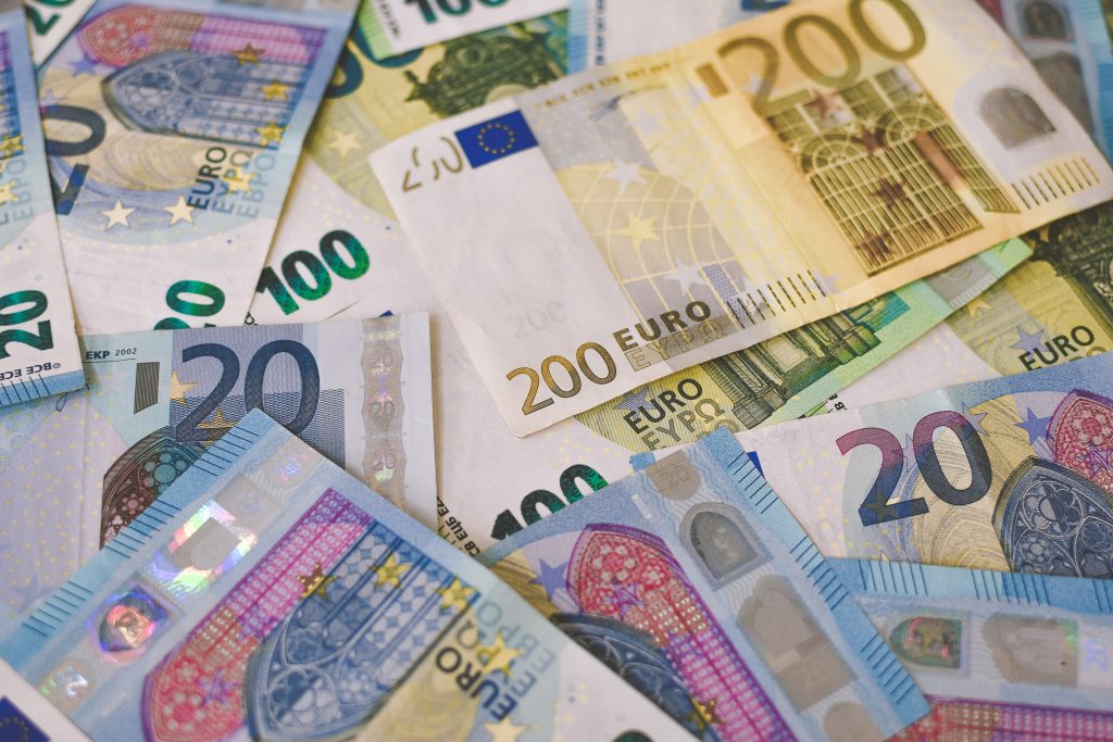 Truffa Da 190 Mila Euro A Madre E Figlia Denunciato Agente Finanziario