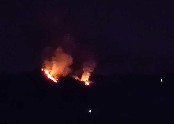 Alture a fuoco nella notte nell’Ovadese: operazioni di spegnimento info all’alba