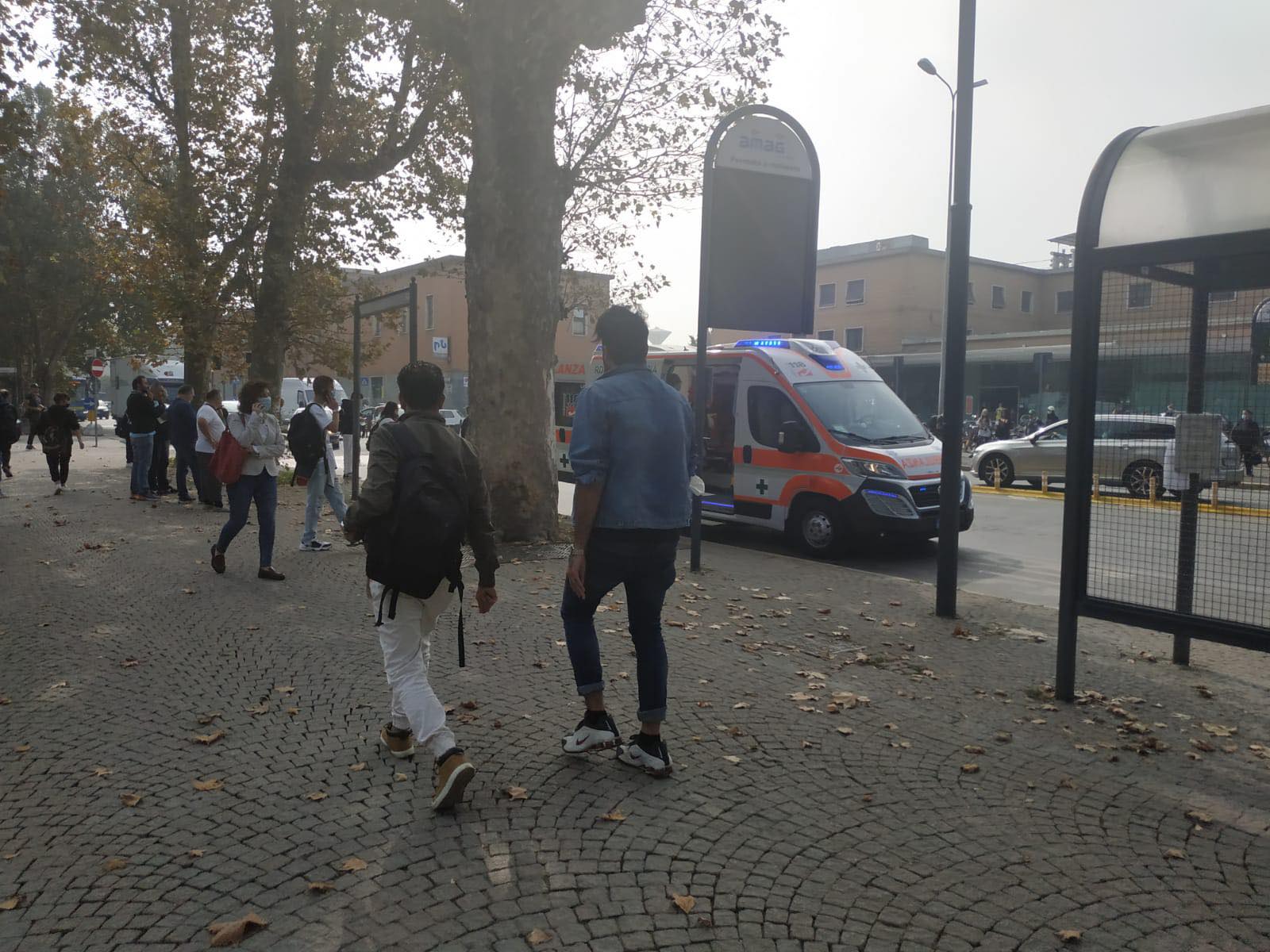 Donna investita davanti alla stazione di Alessandria: trasportata in ospedale