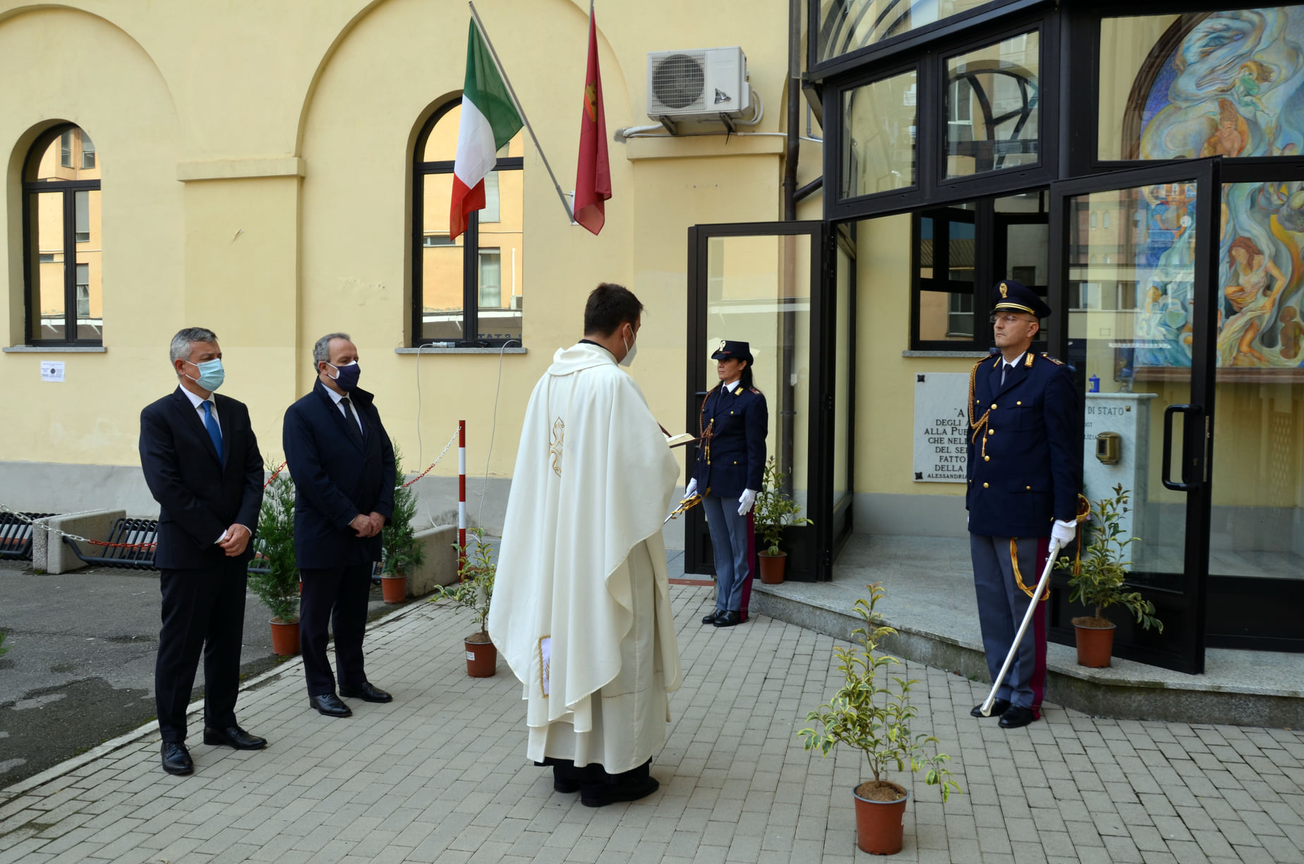 La Questura di Alessandria festeggia San Michele e premia i suoi poliziotti