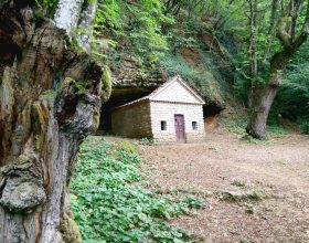 San Ponzo e castagnata in grotta: escursione di metà ottobre