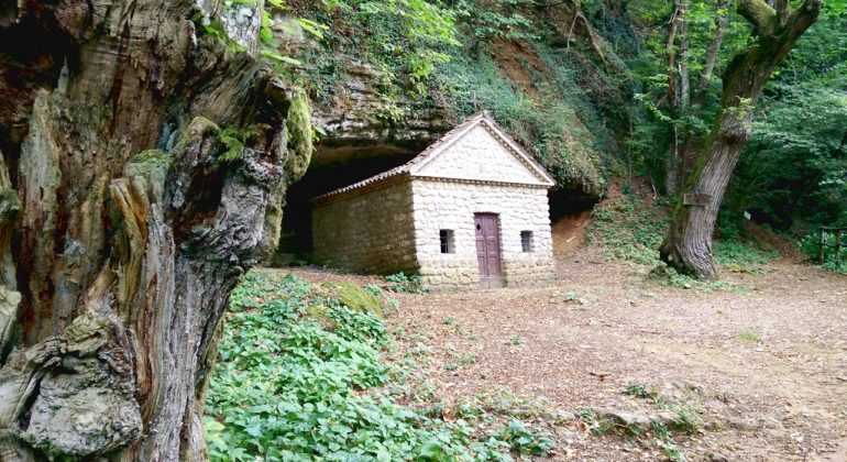 San Ponzo e castagnata in grotta: escursione di metà ottobre