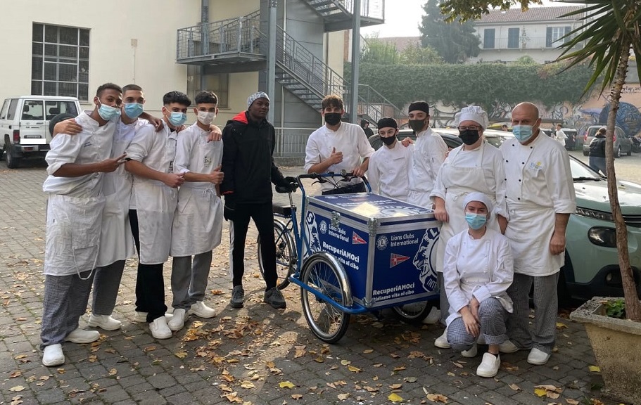 L’impegno degli studenti dell’Enaip per la mensa Caritas contro gli sprechi alimentari