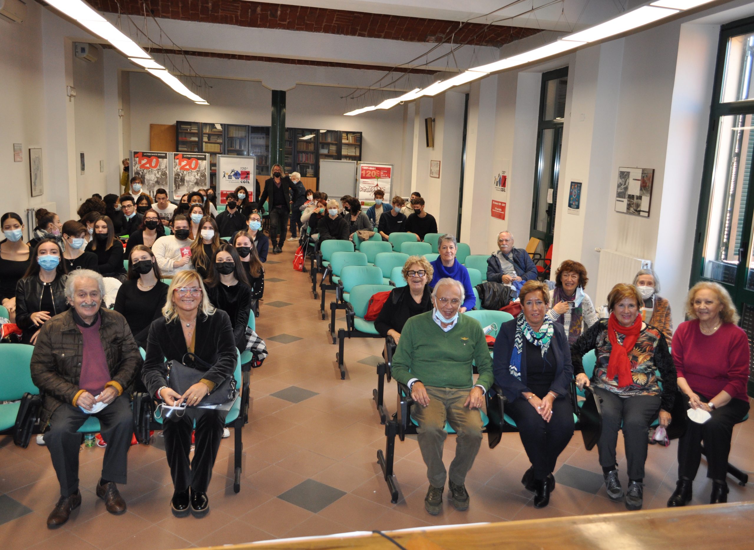 Diversi ma molto vicini: i ragazzi del Liceo musicale e coreutico avvicinano due generazioni
